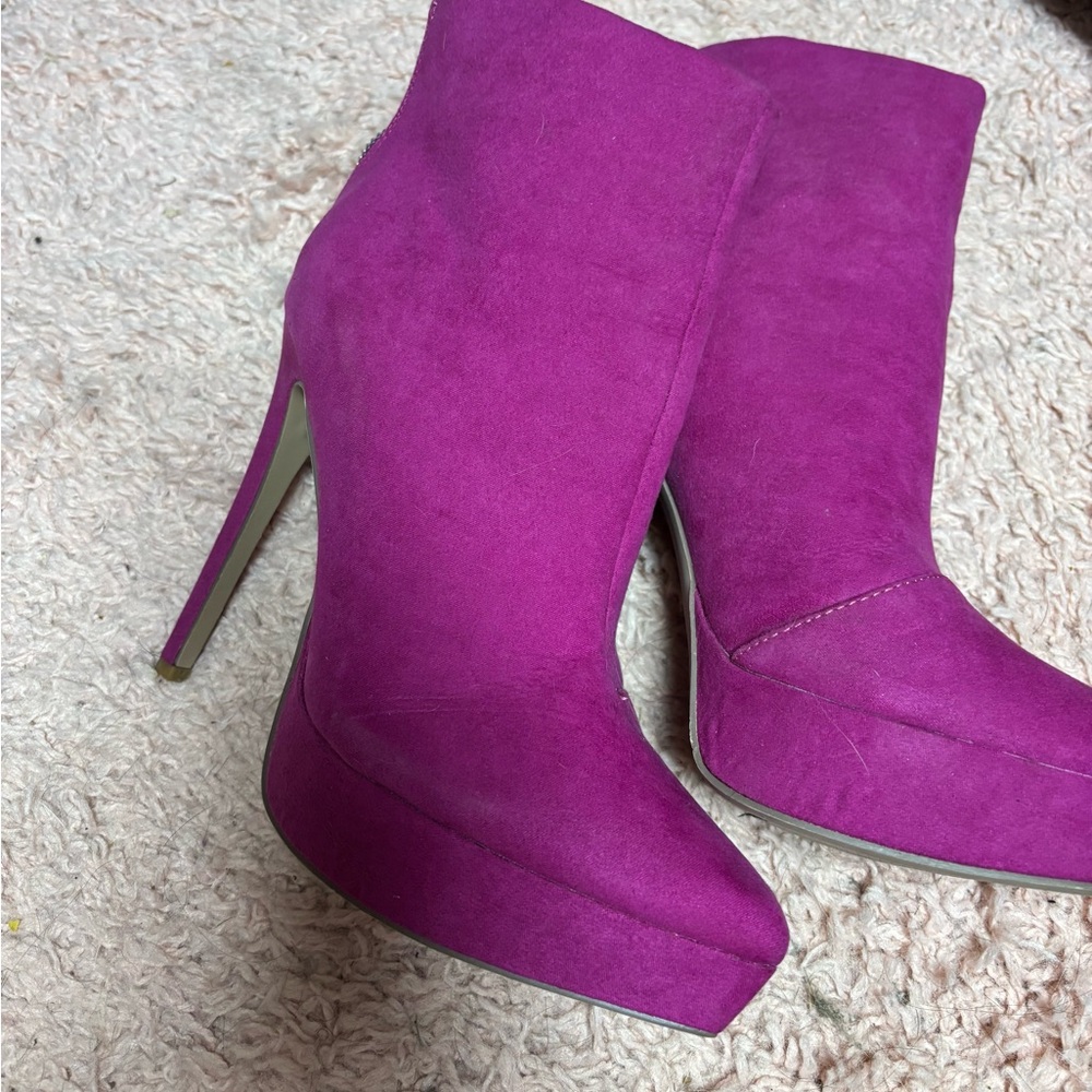 Shoe Dazzle Vibrant Purple Heeled Boots